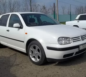 Купить Volkswagen Golf IV 1400 см3 МКПП (75 л.с.) Бензин инжектор в Кропоткин: цвет белый Хетчбэк 1998 года по цене 200000 рублей, объявление №3857 на сайте Авторынок23