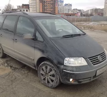 Купить Volkswagen Sharan 1900 см3 АКПП (115 л.с.) Бензиновый в Новороссийск: цвет черный Минивэн 2008 года по цене 710000 рублей, объявление №793 на сайте Авторынок23