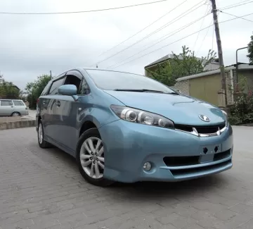 Купить Toyota Wish 1800 см3 АКПП (125 л.с.) Бензин инжектор в Новороссийск: цвет голубой Минивэн 2010 года по цене 700000 рублей, объявление №1246 на сайте Авторынок23