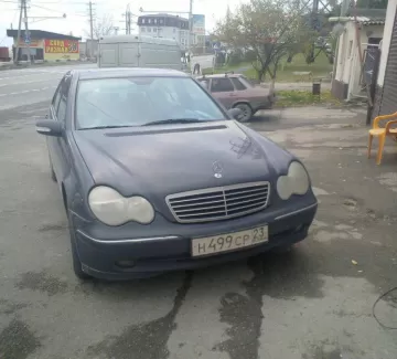 Купить Mercedes-Benz С-200 2000 см3 МКПП (163 л.с.) Бензиновый в Новороссийск: цвет черный Седан 2001 года по цене 320000 рублей, объявление №567 на сайте Авторынок23