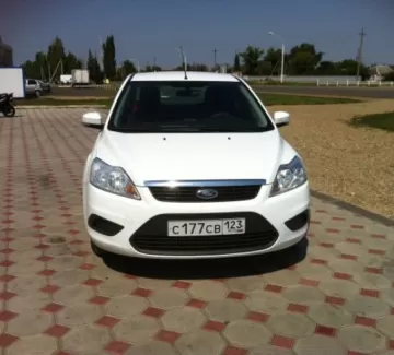 Купить Ford Focus 1600 см3 АКПП (112 л.с.) Бензин инжектор в Краснодар: цвет белый Седан 2011 года по цене 470000 рублей, объявление №1871 на сайте Авторынок23