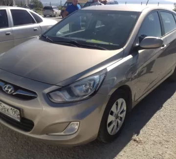 Купить Hyundai Solaris 1400 см3 АКПП (107 л.с.) Бензин инжектор в Новороссийск: цвет серебро Хетчбэк 2011 года по цене 425000 рублей, объявление №2090 на сайте Авторынок23