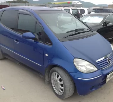 Купить Mercedes-Benz A 160 L 1600 см3 АКПП (122 л.с.) Бензин инжектор в Новороссийск: цвет синий металлик Хетчбэк 2001 года по цене 220000 рублей, объявление №1301 на сайте Авторынок23