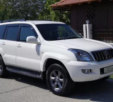 Купить Toyota Land Cruiser Prado 4000 см3 АКПП (249 л.с.) Бензин инжектор в Новороссийск: цвет белый Внедорожник 2008 года по цене 1300000 рублей, объявление №2030 на сайте Авторынок23