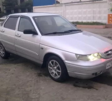 Купить ВАЗ (LADA) 2110 1600 см3 МКПП (95 л.с.) Бензин инжектор в Анапа-Новороссийск: цвет серебро Седан 2002 года по цене 140000 рублей, объявление №670 на сайте Авторынок23