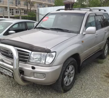 Купить Toyota Land Cruiser 100 4200 см3 АКПП (196 л.с.) Дизель в Новороссийск: цвет серебро Внедорожник 2005 года по цене 1250000 рублей, объявление №1190 на сайте Авторынок23