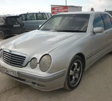 Купить Mercedes-Benz Е320, 210 кузов 3200 см3 АКПП (220 л.с.) Бензин инжектор в Анапа: цвет серебристый Седан 2002 года по цене 380000 рублей, объявление №140 на сайте Авторынок23