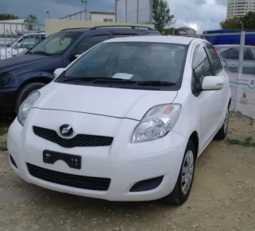 Купить Toyota Vitz 1000 см3 АКПП (87 л.с.) Бензин инжектор в Анапа: цвет белый Хетчбэк 2010 года по цене 360000 рублей, объявление №2152 на сайте Авторынок23