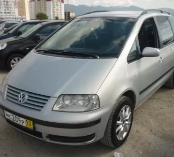 Купить Volkswagen Sharan 1800 см3 АКПП (150 л.с.) Бензин турбонаддув в Новоросийск: цвет серебристый Минивэн 2002 года по цене 480000 рублей, объявление №142 на сайте Авторынок23