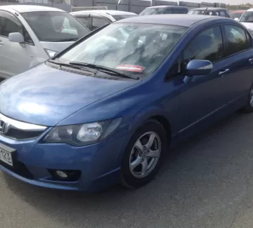 Купить Honda Civic Hybrid 1300 см3 АКПП (93 л.с.) Бензин инжектор в Новороссийск: цвет синий Седан 2009 года по цене 525000 рублей, объявление №2155 на сайте Авторынок23