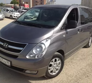 Купить Hyundai H1 2500 см3 МКПП (145 л.с.) Дизель турбонаддув в Новороссийск: цвет серый Минивэн 2010 года по цене 750000 рублей, объявление №1422 на сайте Авторынок23
