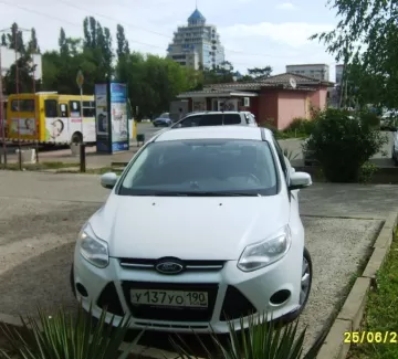 Купить Ford Focus 1600 см3 МКПП (105 л.с.) Бензин инжектор в Краснодар: цвет белый Хетчбэк 2012 года по цене 460000 рублей, объявление №8725 на сайте Авторынок23