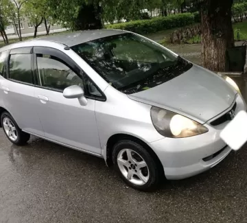 Купить Honda Fit 1300 см3 CVT (86 л.с.) Бензин инжектор в Новороссийск : цвет Серый Хетчбэк 2001 года по цене 200000 рублей, объявление №21814 на сайте Авторынок23