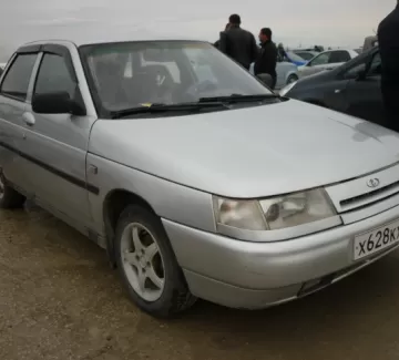 Купить ВАЗ (LADA) 2110 1500 см3 МКПП (76 л.с.) Бензин инжектор в Новороссийск: цвет белый Седан 2004 года по цене 125000 рублей, объявление №602 на сайте Авторынок23