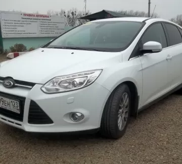 Купить Ford Focus. 1600 см3 АКПП (125 л.с.) Бензин инжектор в Кропоткин: цвет белый Хетчбэк 2012 года по цене 650000 рублей, объявление №2893 на сайте Авторынок23