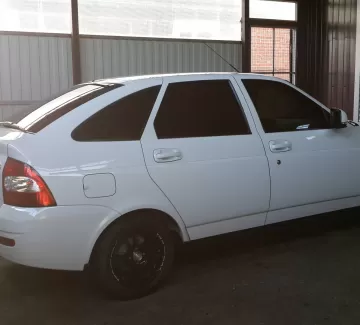 Купить ВАЗ (LADA) Priora 1600 см3 МКПП (98 л.с.) Бензиновый в Краснодар: цвет белый Хетчбэк 2013 года по цене 390000 рублей, объявление №5701 на сайте Авторынок23 Купить ВАЗ (LADA) Priora 1600 см3 МКПП (98 л.с.) Бензиновый в Краснодар: цвет белый Хетчбэк 2013 года по цене 390000 рублей, объявление №5701 на сайте Авторынок23