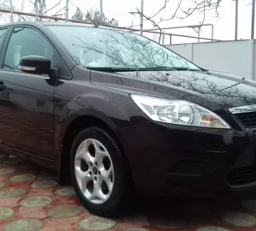 Купить Ford Focus 2 1400 см3 МКПП (80 л.с.) Бензин инжектор в Ейск: цвет марена Хетчбэк 2010 года по цене 450000 рублей, объявление №11623 на сайте Авторынок23