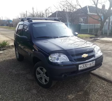 Купить Chevrolet Niva 1700 см3 МКПП (80 л.с.) Бензин инжектор в Краснодар: цвет Черный Внедорожник 2014 года по цене 440000 рублей, объявление №18791 на сайте Авторынок23