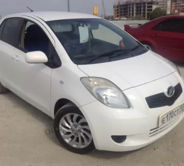 Купить Toyota Vitz 1000 см3 АКПП (87 л.с.) Бензин инжектор в Новороссийск: цвет белый Хетчбэк 2005 года по цене 300000 рублей, объявление №2053 на сайте Авторынок23