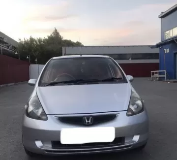 Купить Honda Fit 1300 см3 CVT (86 л.с.) Бензин инжектор в Анастасиевская: цвет Серебряный Хетчбэк 2001 года по цене 215000 рублей, объявление №21875 на сайте Авторынок23