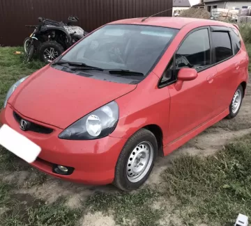 Купить Honda Fit 1300 см3 CVT (86 л.с.) Бензин инжектор в Тбилисская : цвет Красный Хетчбэк 2003 года по цене 350000 рублей, объявление №22400 на сайте Авторынок23