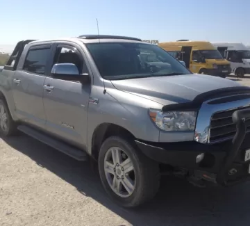 Купить Toyota Tundra 5700 см3 АКПП (387 л.с.) Бензин инжектор в Новороссийск: цвет серебро Пикап 2008 года по цене 1450000 рублей, объявление №1995 на сайте Авторынок23