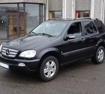 Купить Mercedes-Benz ML 270 CDI 4MATIC 2685 см3 АКПП (163 л.с.) Дизель турбонаддув в холмская: цвет черный Внедорожник 2001 года по цене 410000 рублей, объявление №19707 на сайте Авторынок23