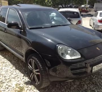 Купить Porsche Cayenne 4500 см3 АКПП (340 л.с.) Бензин турбонаддув в Новороссийск: цвет черный Внедорожник 2004 года по цене 620000 рублей, объявление №1771 на сайте Авторынок23