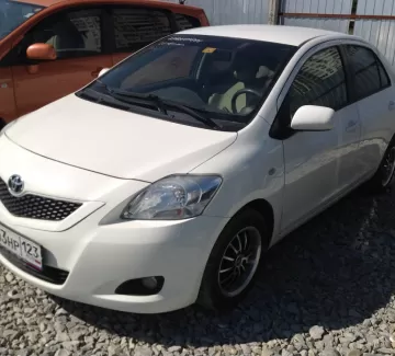 Купить Toyota Yaris 1300 см3 АКПП (87 л.с.) Бензин инжектор в Новороссийск: цвет белый Седан 2010 года по цене 480000 рублей, объявление №1570 на сайте Авторынок23