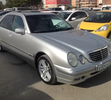 Купить Mercedes-Benz E-240. 2400 см3 АКПП (170 л.с.) Бензин инжектор в Новороссийск: цвет серебро Седан 1999 года по цене 405000 рублей, объявление №2263 на сайте Авторынок23