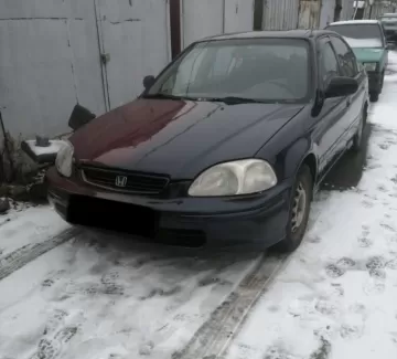 Купить Honda Civic 1400 см3 АКПП (90 л.с.) Бензин инжектор в Ейск: цвет Чёрно-красный Седан 1997 года по цене 190000 рублей, объявление №21050 на сайте Авторынок23