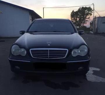 Купить Mercedes-Benz C200 1800 см3 АКПП (163 л.с.) Бензин инжектор в Абинск: цвет Чёрный Седан 2003 года по цене 530000 рублей, объявление №19728 на сайте Авторынок23