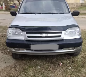 Купить Chevrolet Niva 1695 см3 МКПП (80 л.с.) Бензин карбюратор в Киевская: цвет Серебристый Хетчбэк 2010 года по цене 180000 рублей, объявление №24977 на сайте Авторынок23 Купить Chevrolet Niva 1695 см3 МКПП (80 л.с.) Бензин карбюратор в Киевская: цвет Серебристый Хетчбэк 2010 года по цене 180000 рублей, объявление №24977 на сайте Авторынок23