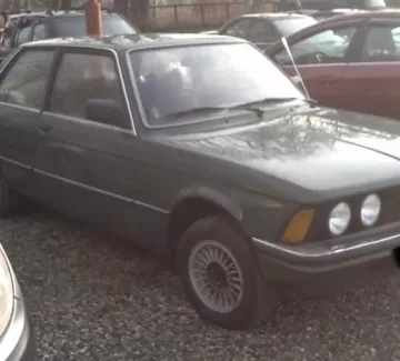 Купить BMW 316 1600 см3 МКПП (90 л.с.) Бензин карбюратор в Апшеронск: цвет Зелёный Седан 1982 года по цене 370000 рублей, объявление №19083 на сайте Авторынок23 Купить BMW 316 1600 см3 МКПП (90 л.с.) Бензин карбюратор в Апшеронск: цвет Зелёный Седан 1982 года по цене 370000 рублей, объявление №19083 на сайте Авторынок23