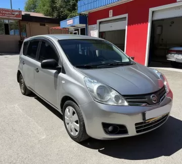 Купить Nissan Note 1500 см3 АКПП (110 л.с.) Бензин инжектор в Анапа: цвет Серебристый Универсал 2011 года по цене 350000 рублей, объявление №26049 на сайте Авторынок23