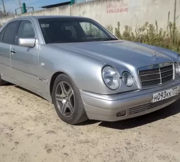 Купить Mercedes-Benz E class 2400 см3 АКПП (198 л.с.) Бензин инжектор в Тихорецк: цвет Серебро Седан 1998 года по цене 280000 рублей, объявление №2207 на сайте Авторынок23