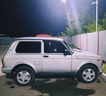 Купить ВАЗ (LADA) Нива 1700 см3 МКПП (79 л.с.) Бензин карбюратор в Ивановская : цвет Серебряный Универсал 1999 года по цене 170000 рублей, объявление №22185 на сайте Авторынок23 Купить ВАЗ (LADA) Нива 1700 см3 МКПП (79 л.с.) Бензин карбюратор в Ивановская : цвет Серебряный Универсал 1999 года по цене 170000 рублей, объявление №22185 на сайте Авторынок23