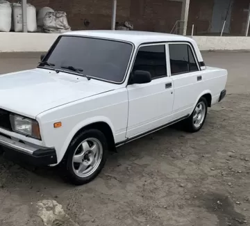 Купить ВАЗ (LADA) 21053 1500 см3 МКПП (72 л.с.) Бензин карбюратор в Курчанская : цвет Белый Седан 1998 года по цене 135000 рублей, объявление №24774 на сайте Авторынок23