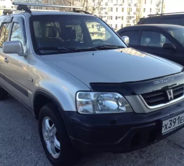 Купить Honda CR-V 2000 см3 АКПП (147 л.с.) Бензин инжектор в Новороссийск: цвет серебро Внедорожник 1999 года по цене 270000 рублей, объявление №2931 на сайте Авторынок23