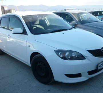 Купить Mazda 3 Акселла 2004 АКПП (120 л.с.) Бензиновый Новроссийск цвет Белый Хетчбэк 2004 года по цене 310000 рублей, объявление №456 на сайте Авторынок23