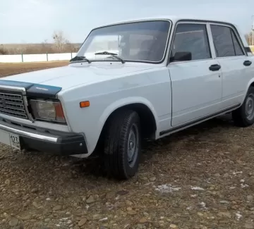 Купить ВАЗ (LADA) 21074 1600 см3 МКПП (75 л.с.) Бензин инжектор в Кропоткин: цвет белый Седан 2007 года по цене 107000 рублей, объявление №2980 на сайте Авторынок23