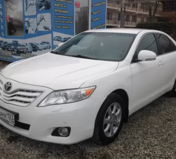 Купить Toyota Camry 2400 см3 АКПП (167 л.с.) Бензин инжектор в Новороссийск: цвет белый Седан 2010 года по цене 760000 рублей, объявление №2932 на сайте Авторынок23