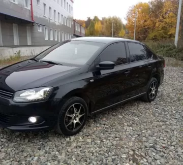 Купить Volkswagen Polo 1600 см3 МКПП (105 л.с.) Бензин инжектор в Тимашевск : цвет Черный Седан 2015 года по цене 160000 рублей, объявление №22714 на сайте Авторынок23