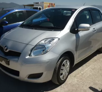 Купить Toyota Vitz 2009 АКПП (69 л.с.) Бензиновый Новороссийск цвет серый Хетчбэк 2009 года по цене 350000 рублей, объявление №444 на сайте Авторынок23