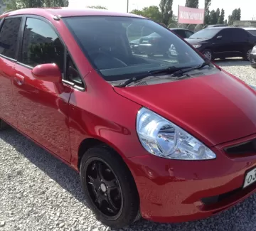 Купить Honda Fit 1300 см3 АКПП (90 л.с.) Бензин инжектор в Новороссийск: цвет красный Хетчбэк 2001 года по цене 210000 рублей, объявление №1231 на сайте Авторынок23