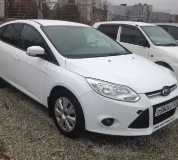 Купить Ford Focus 1600 см3 МКПП (109 л.с.) Бензин карбюратор в Новороссийск: цвет белый Хетчбэк 2012 года по цене 460000 рублей, объявление №2934 на сайте Авторынок23