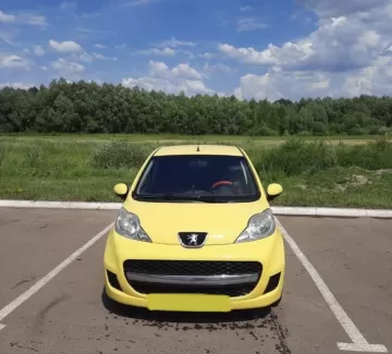 Купить Peugeot 107 1000 см3 АКПП (68 л.с.) Бензин инжектор в Кореновск: цвет Желтый Хетчбэк 2011 года по цене 290000 рублей, объявление №25166 на сайте Авторынок23