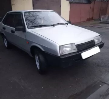 Купить ВАЗ (LADA) 21099i 1500 см3 МКПП (70 л.с.) Бензин карбюратор в Брюховецкая: цвет Серебристый Седан 1998 года по цене 200000 рублей, объявление №21362 на сайте Авторынок23