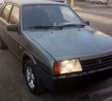 Купить ВАЗ (LADA) 21099 1500 см3 МКПП (68 л.с.) Бензин карбюратор в Темрюк: цвет Серый Седан 2000 года по цене 75000 рублей, объявление №20411 на сайте Авторынок23