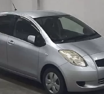 Купить Toyota Vitz 1000 см3 CVT (71 л.с.) Бензин компрессор в Крымская: цвет Серебряный Хетчбэк 2005 года по цене 250000 рублей, объявление №22451 на сайте Авторынок23